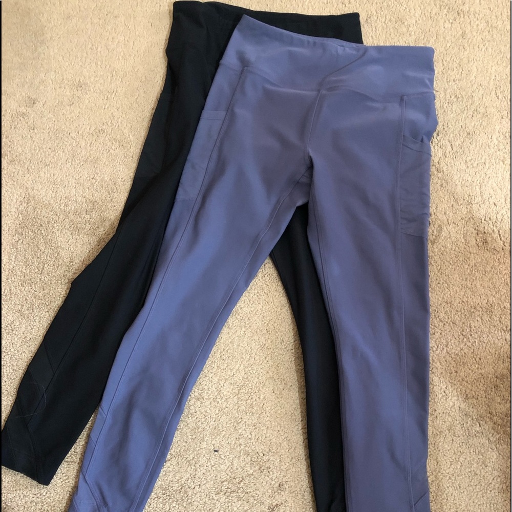 Size M leggings. Black and periwinkle. Great preowned condition.